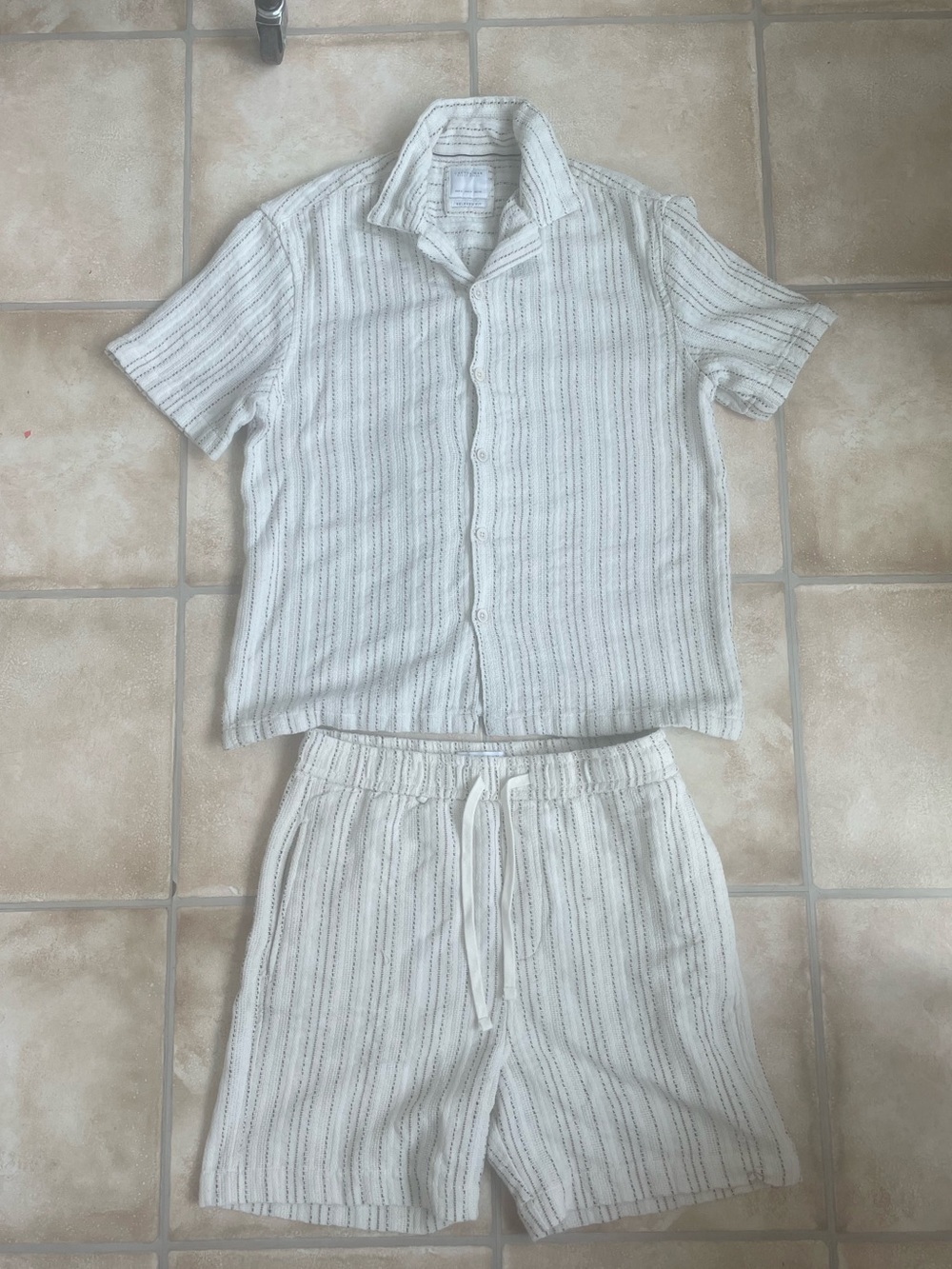 Cactus man Relaxed Fit Button Up stripe Textured Camp Shirt / Shorts Set; M
